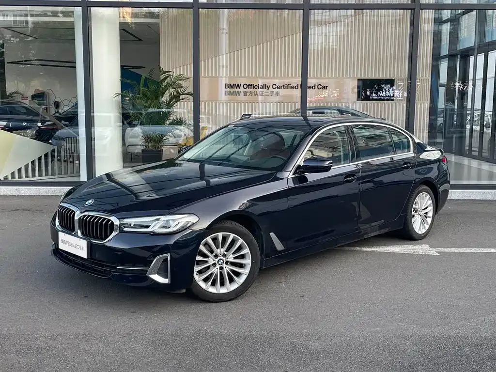 BMW 5 Series — фото 1