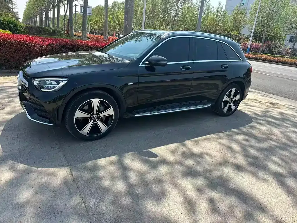 Mercedes-Benz GLC — фото 1