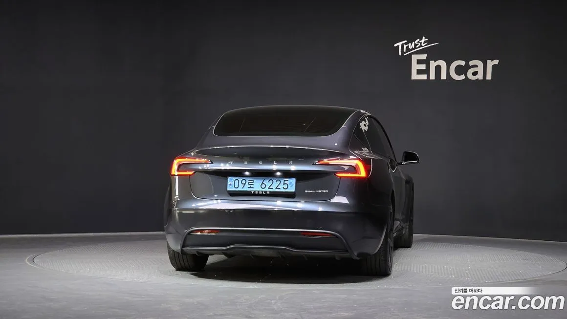 Tesla Model 3 — фото 2