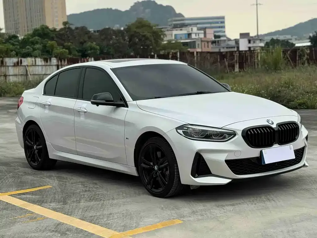 BMW 1 Series — фото 1