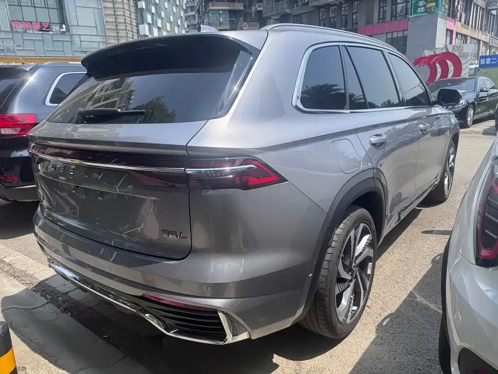 Geely Xingyue L — фото 9