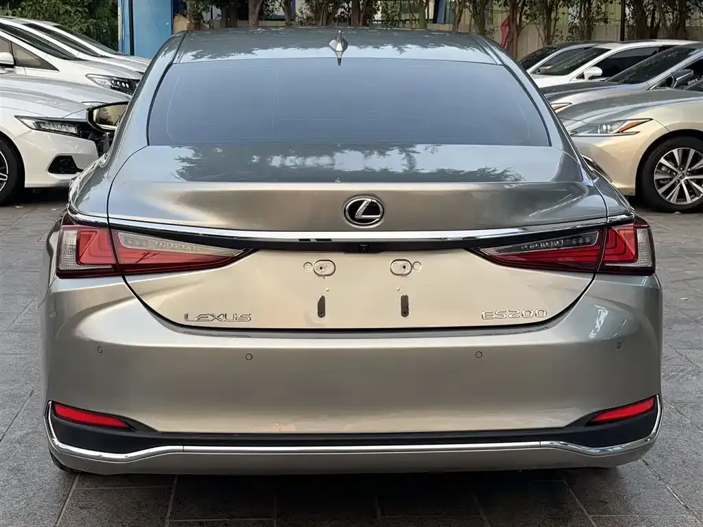 Lexus ES 2022 из CN, фото 4
