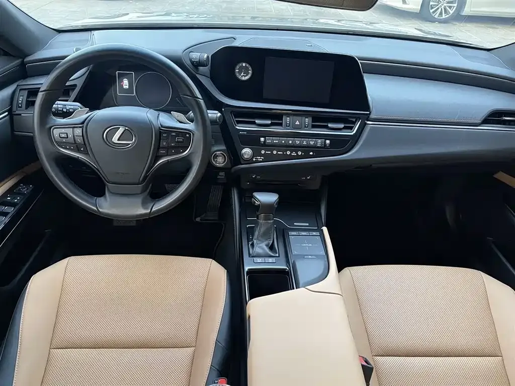 Lexus ES 2022 из CN, фото 9