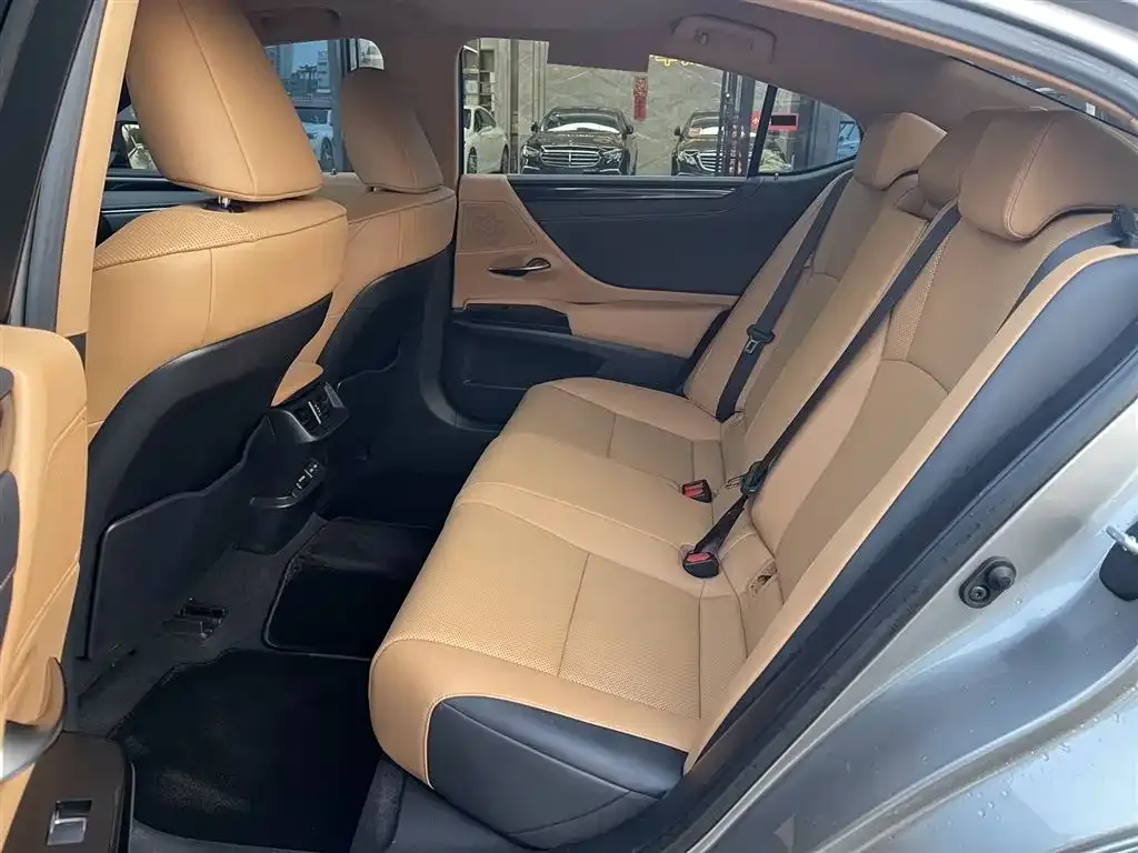 Lexus ES 2022 из CN, фото 2