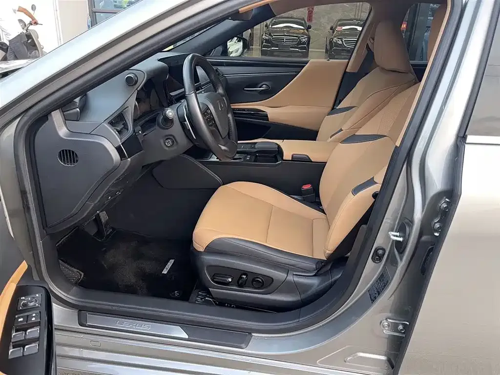 Lexus ES 2022 из CN, фото 3