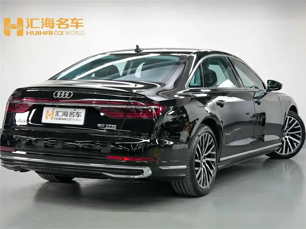 Audi A8 — фото 9