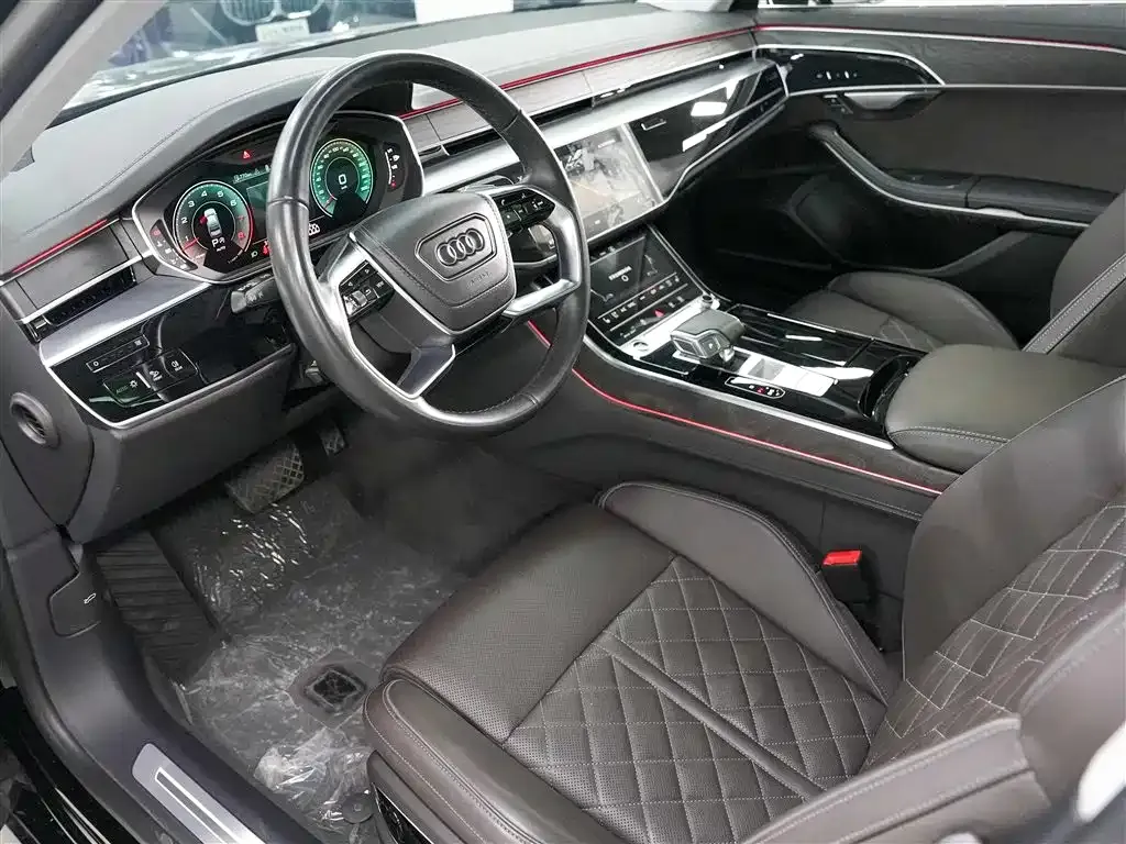 Audi A8 — фото 5