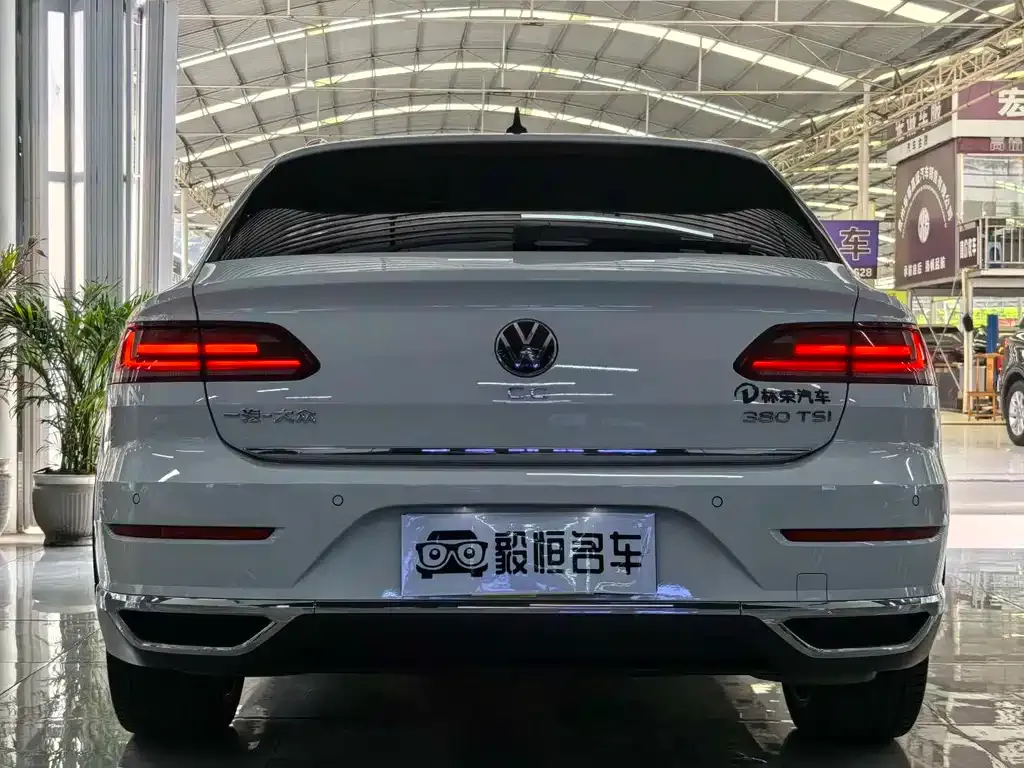 Volkswagen CC — фото 6