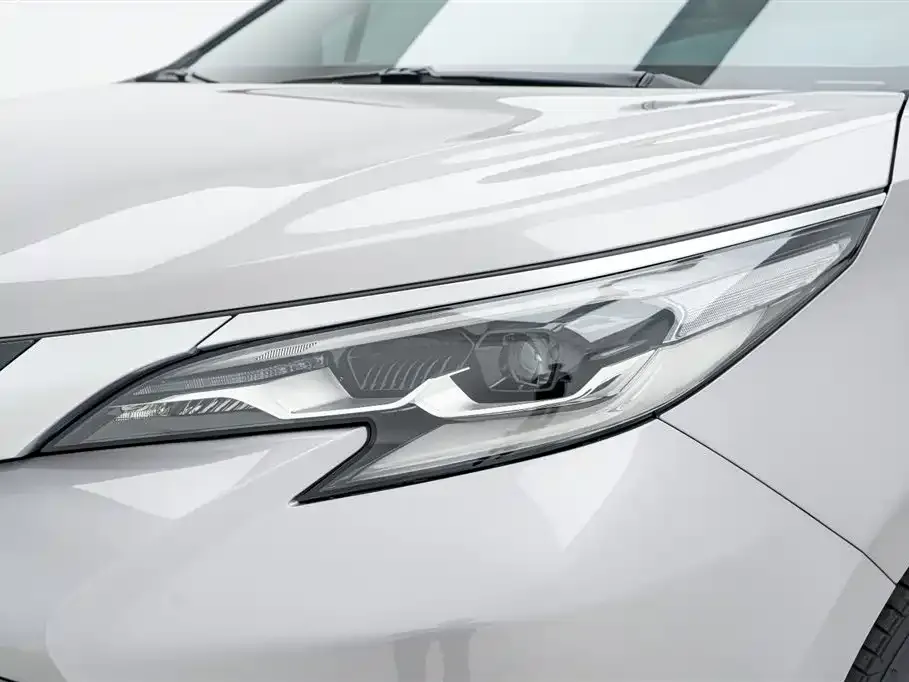 Toyota Sienna 2024 из CN, фото 2