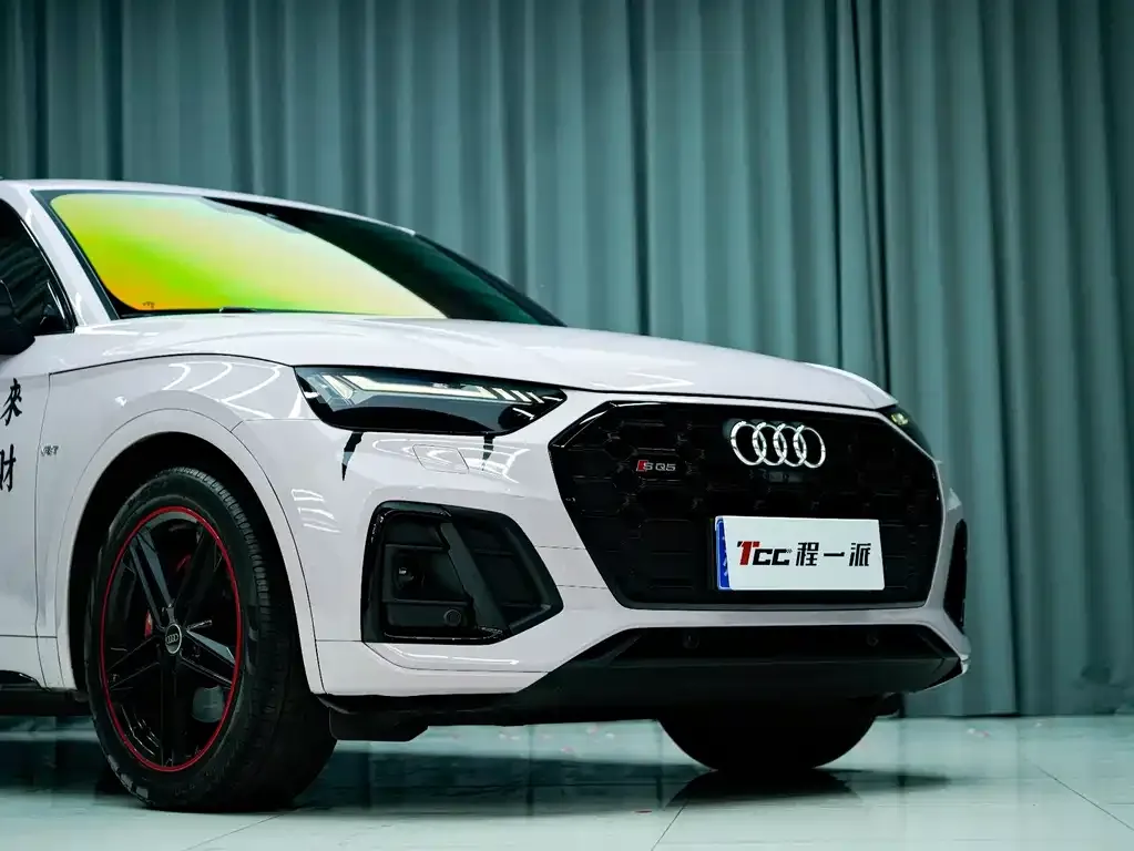 Audi SQ5 2025 из CN, фото 9