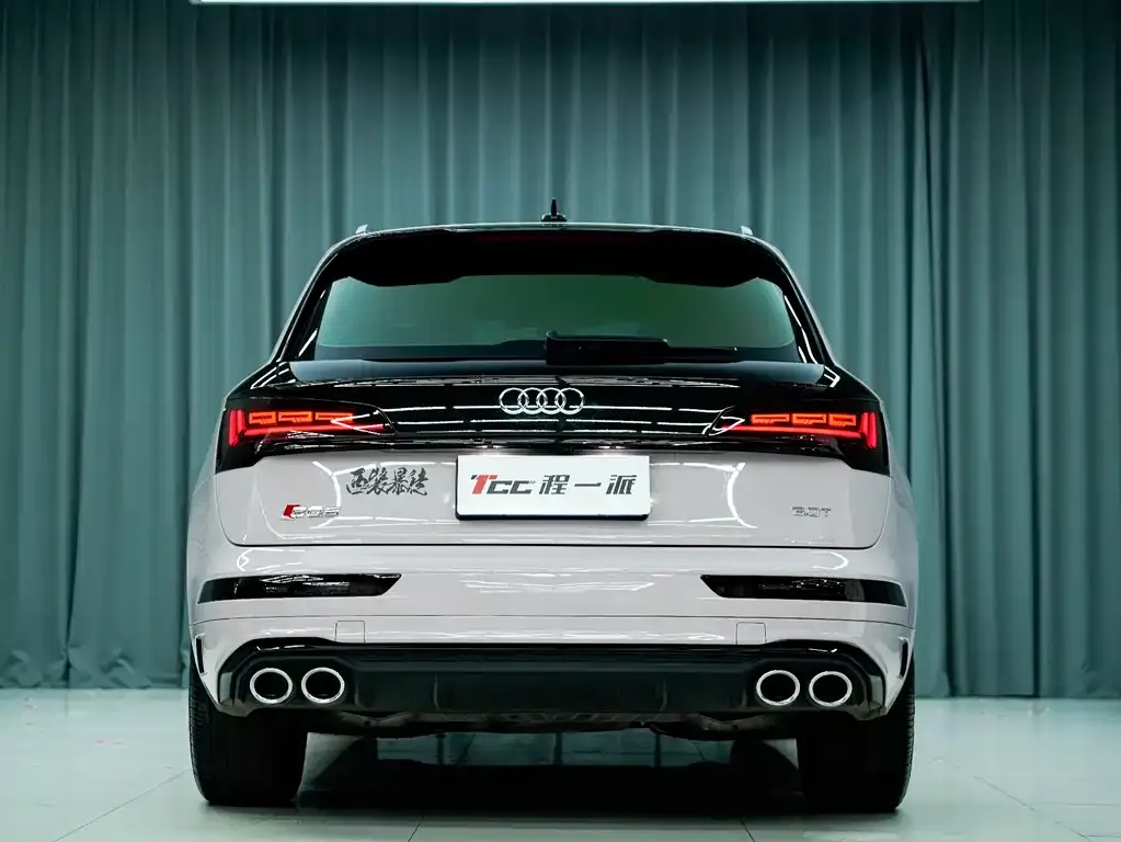 Audi SQ5 2025 из CN, фото 3