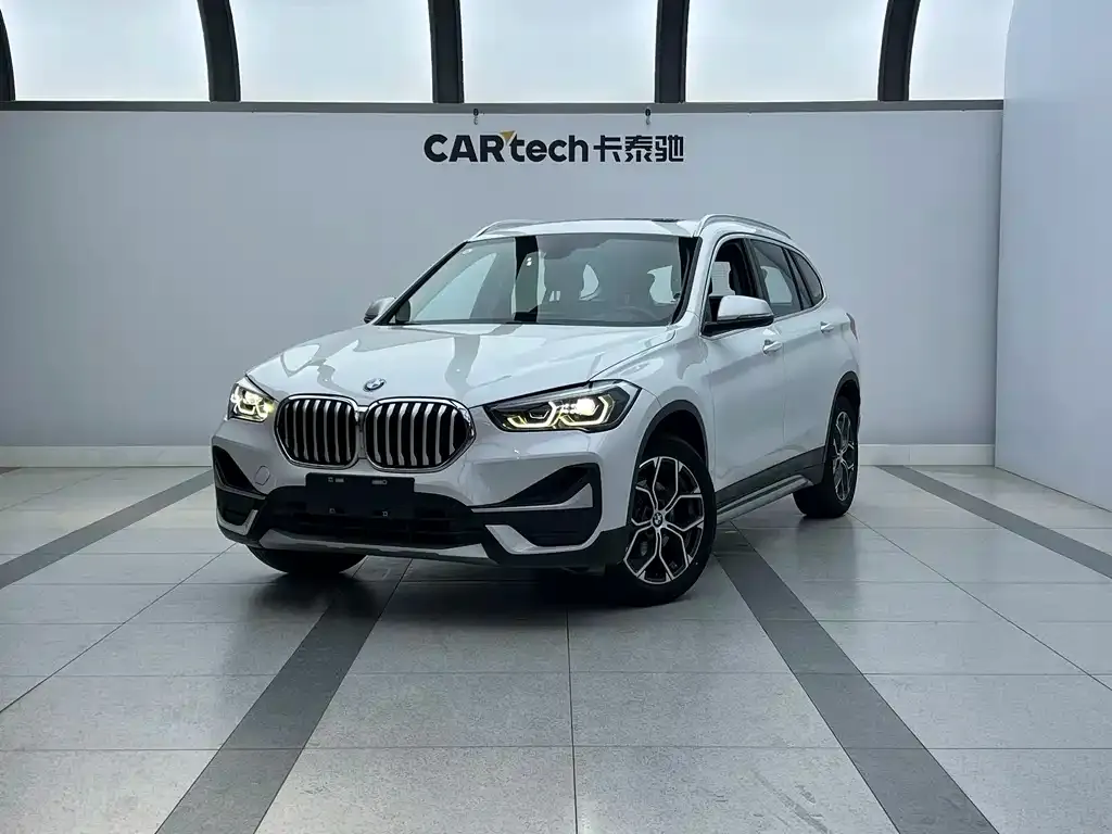 BMW X1 — фото 1