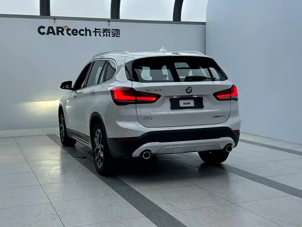 BMW X1 — фото 3