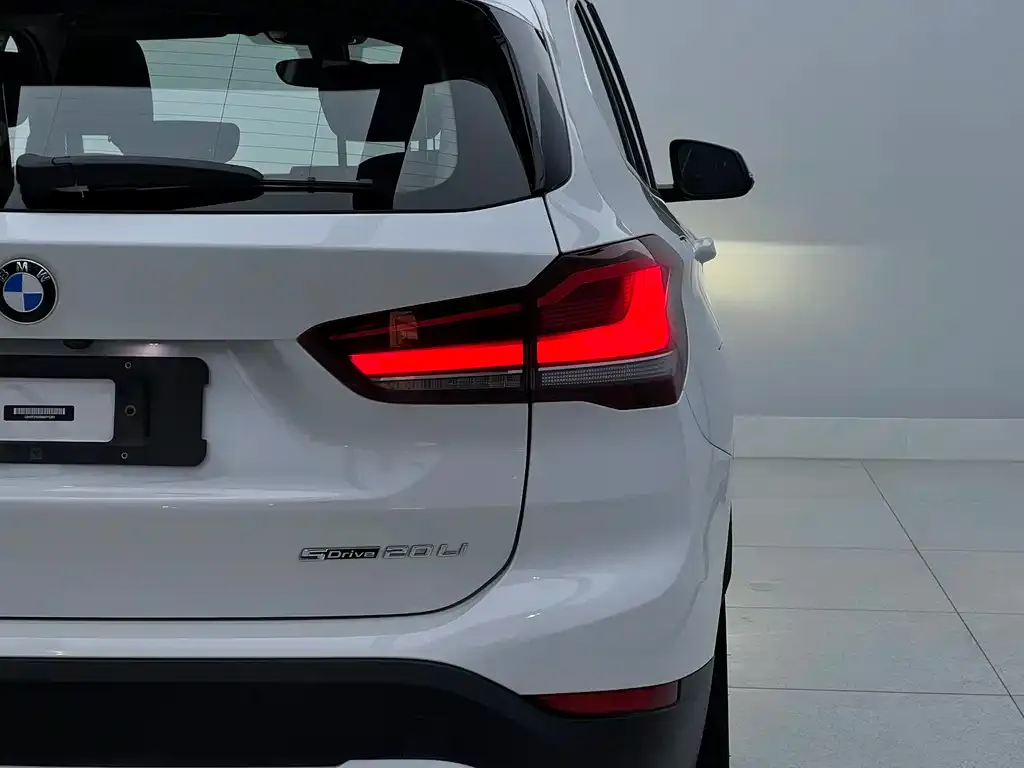 BMW X1 — фото 2