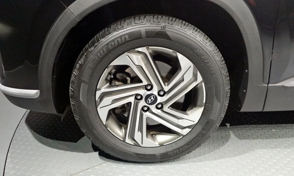 Hyundai Santafe — фото 9