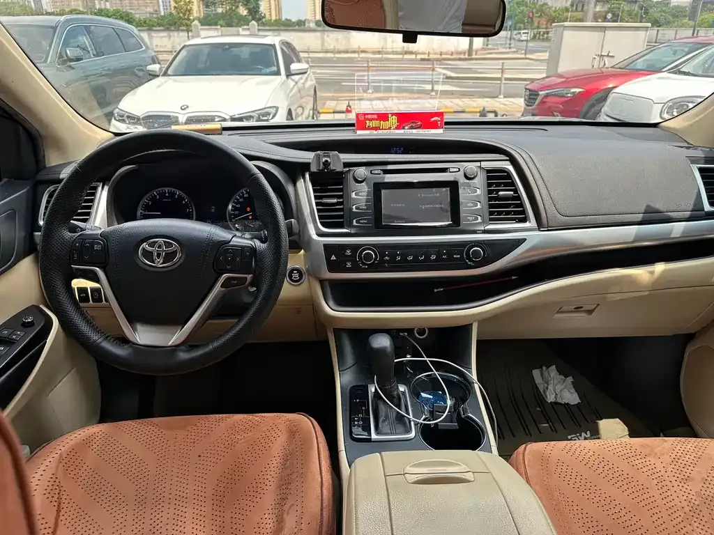 Toyota Highlander 2021 из CN, фото 10