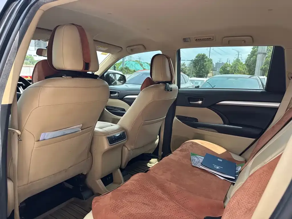 Toyota Highlander 2021 из CN, фото 3