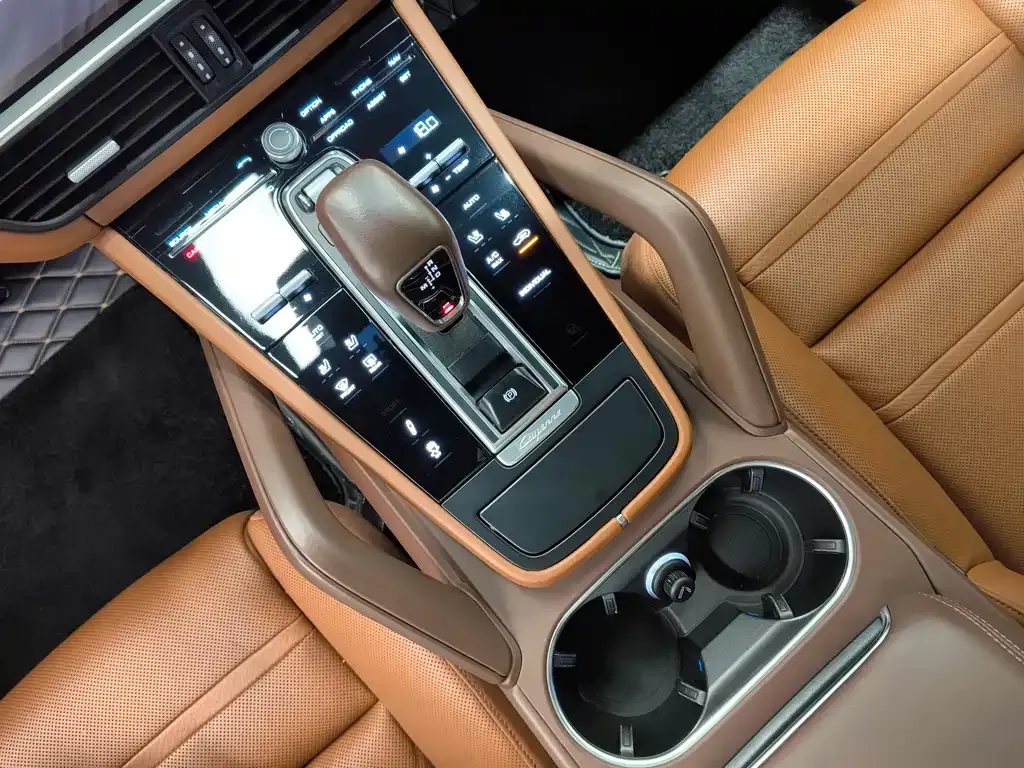Porsche Cayenne Hybrid 2021 из CN, фото 8