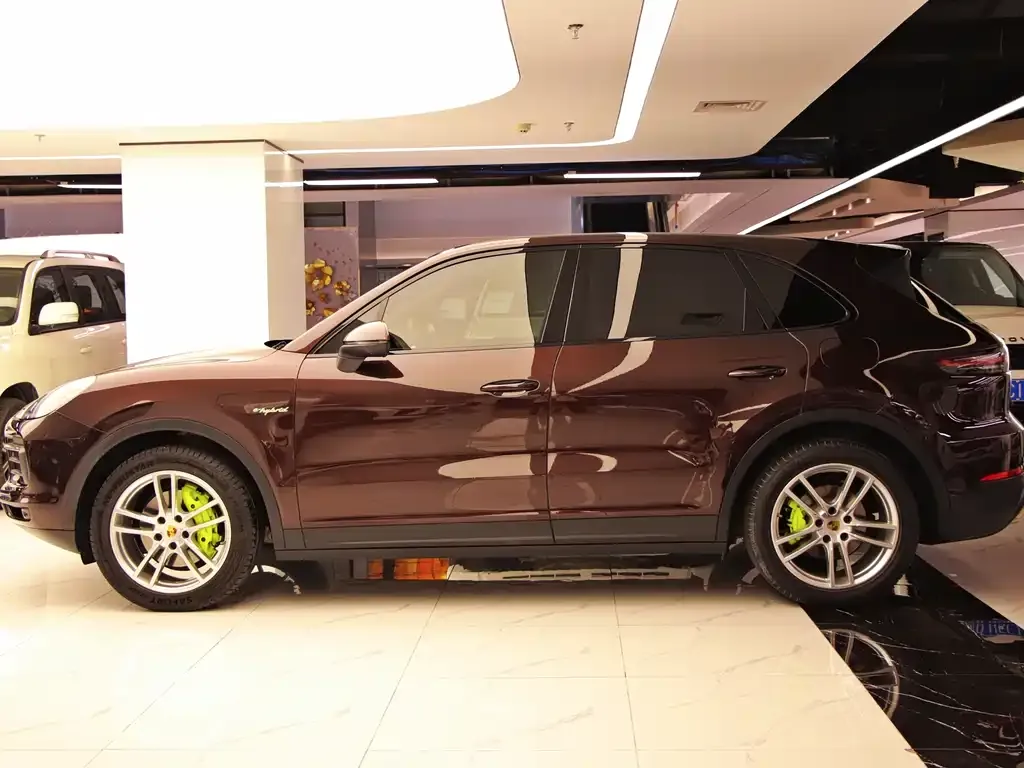 Porsche Cayenne Hybrid 2021 из CN, фото 5
