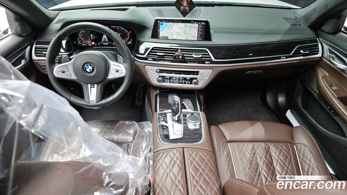 BMW 7-Series — фото 10