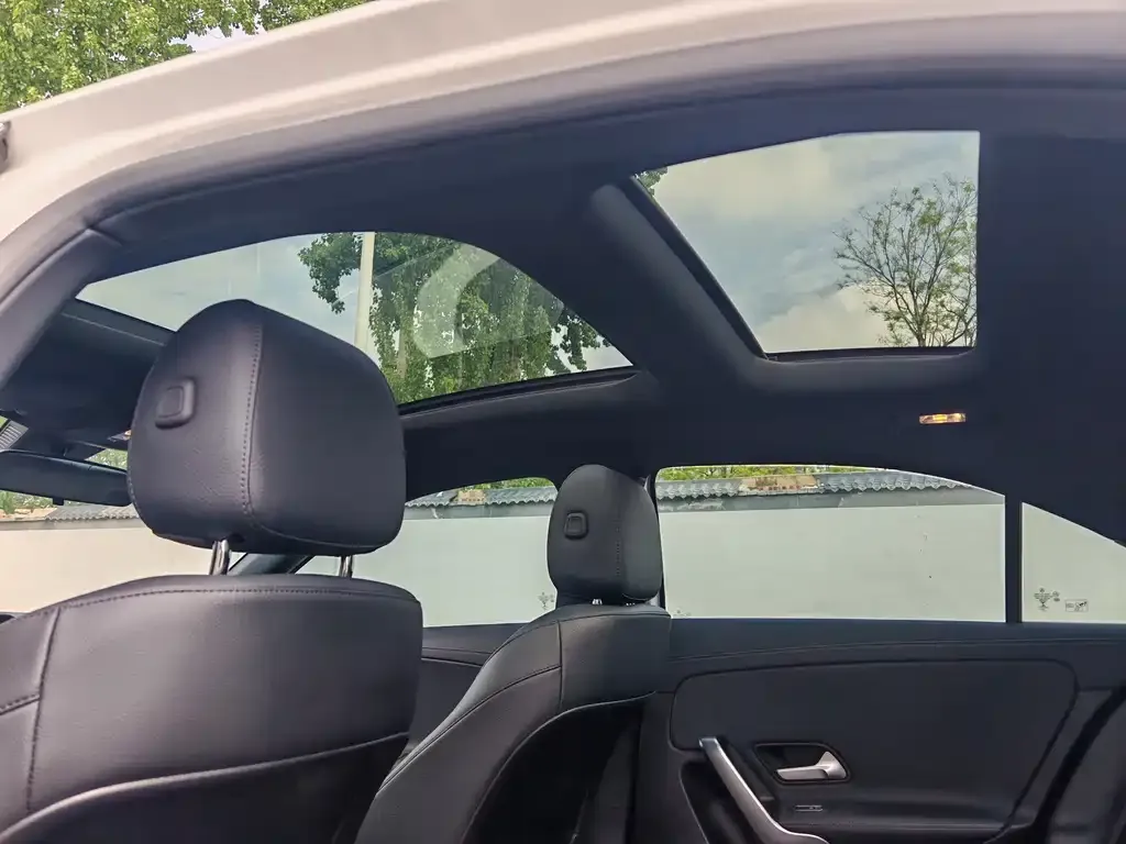 Mercedes-Benz A-Class 2023 из CN, фото 6