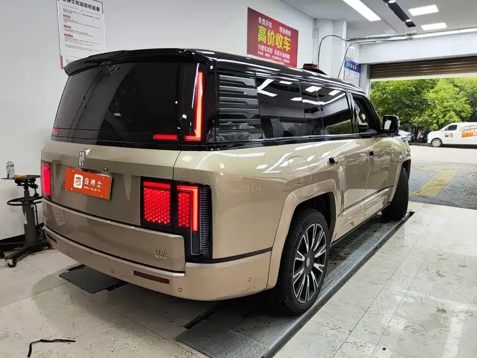 Yangwang U8 L 2025 из CN, фото 4