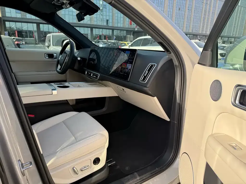 Li Auto L6 2025 из CN, фото 8