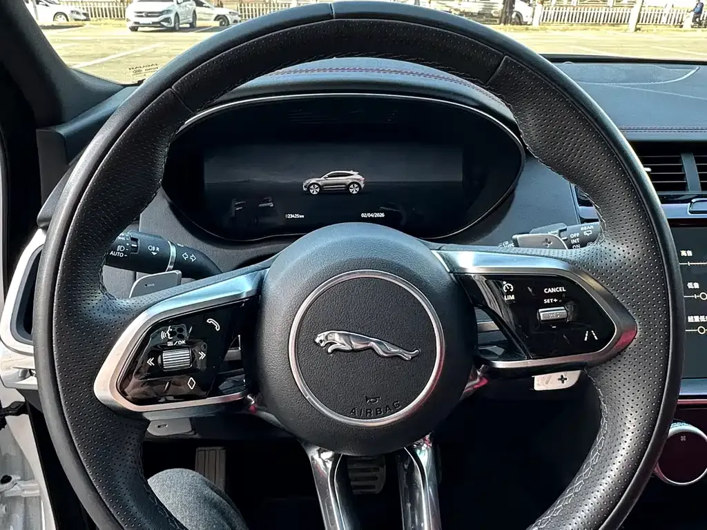 Jaguar E-PACE 2025 из CN, фото 7