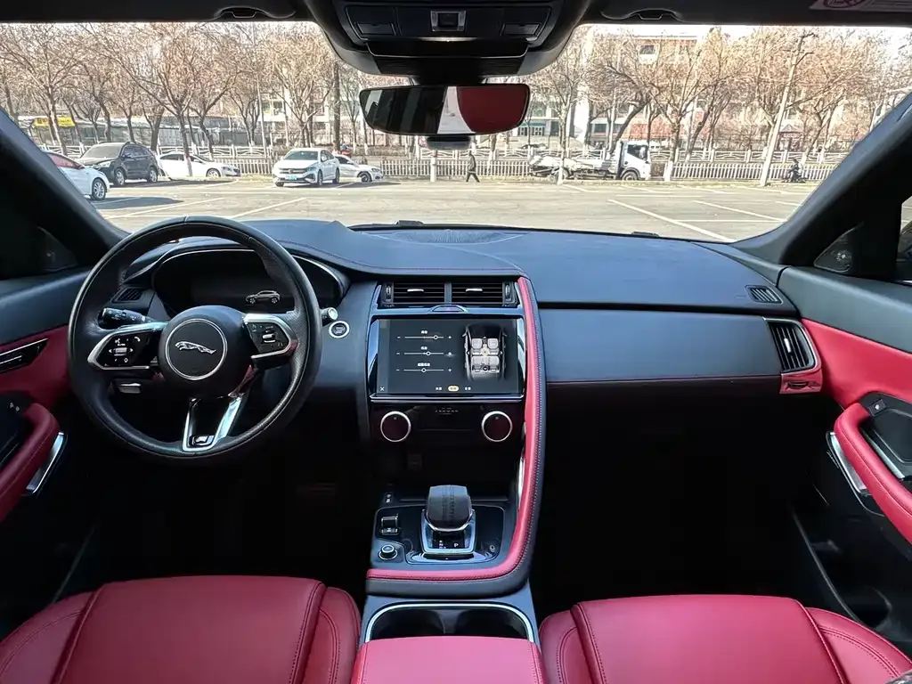 Jaguar E-PACE 2025 из CN, фото 6