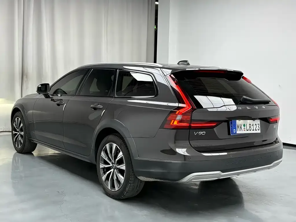 Volvo V90 2021 из CN, фото 2