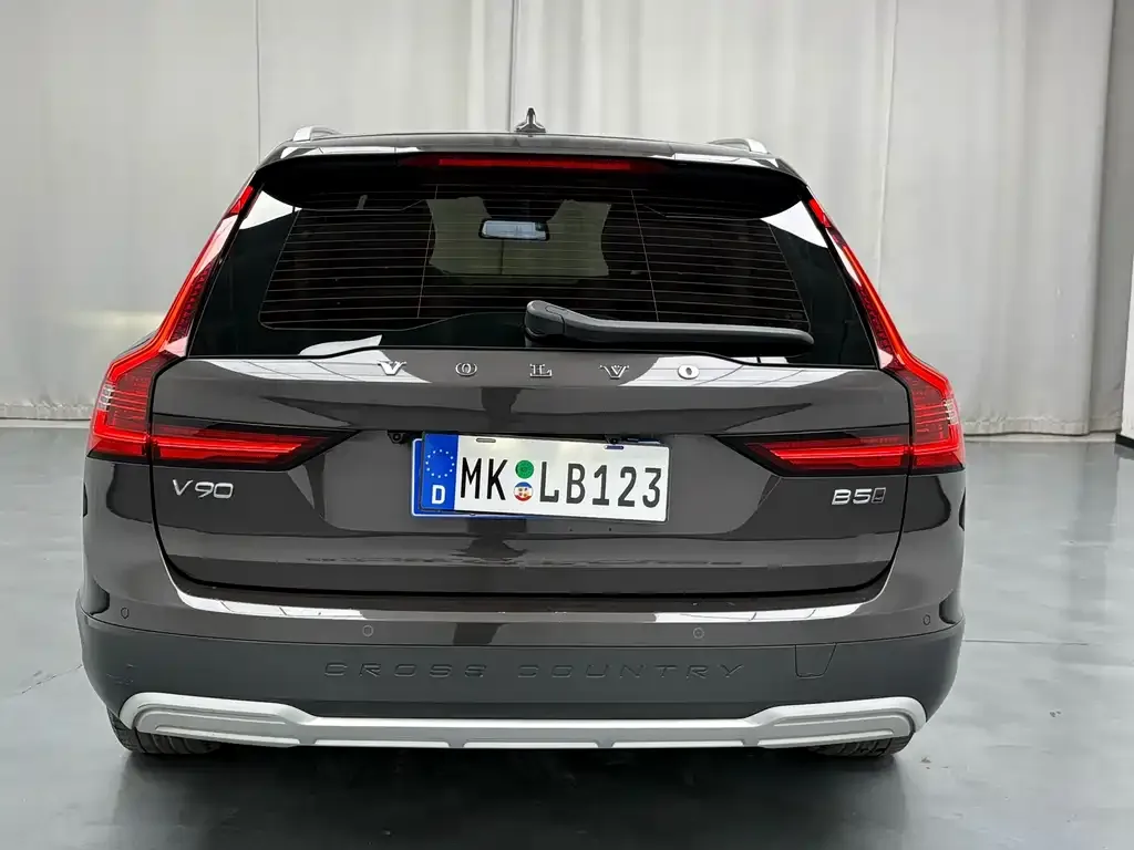 Volvo V90 2021 из CN, фото 3