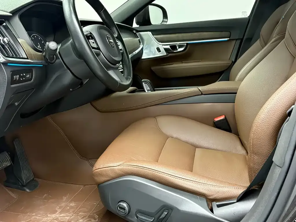 Volvo V90 2021 из CN, фото 7