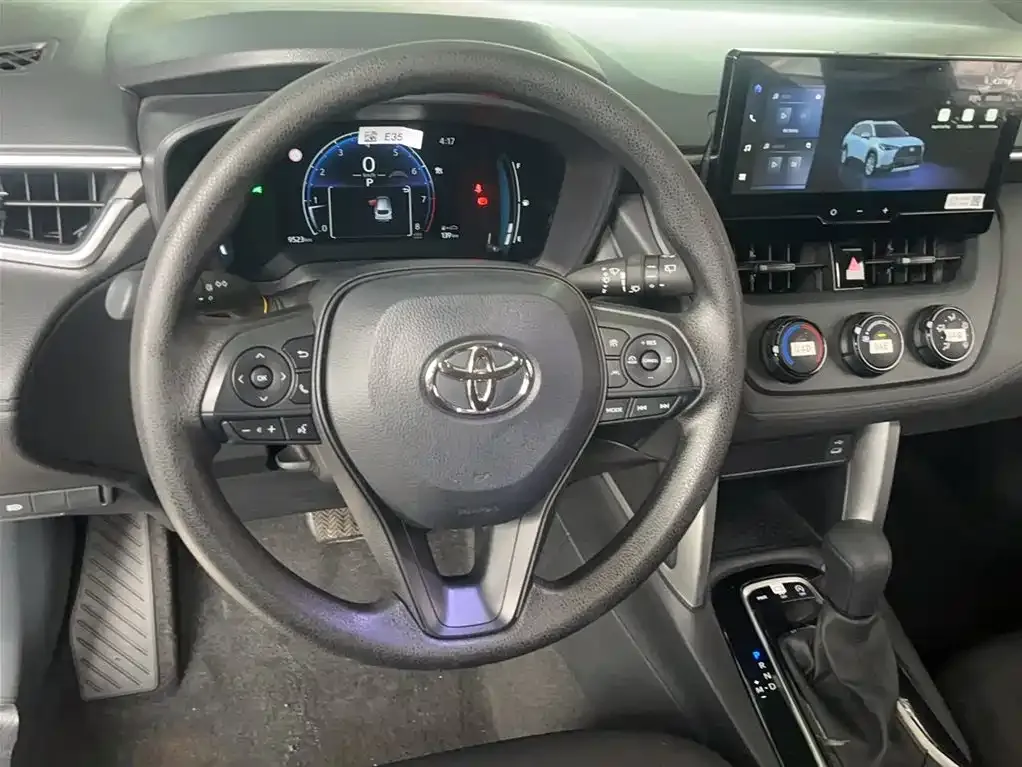 Toyota Corolla Cross — фото 7