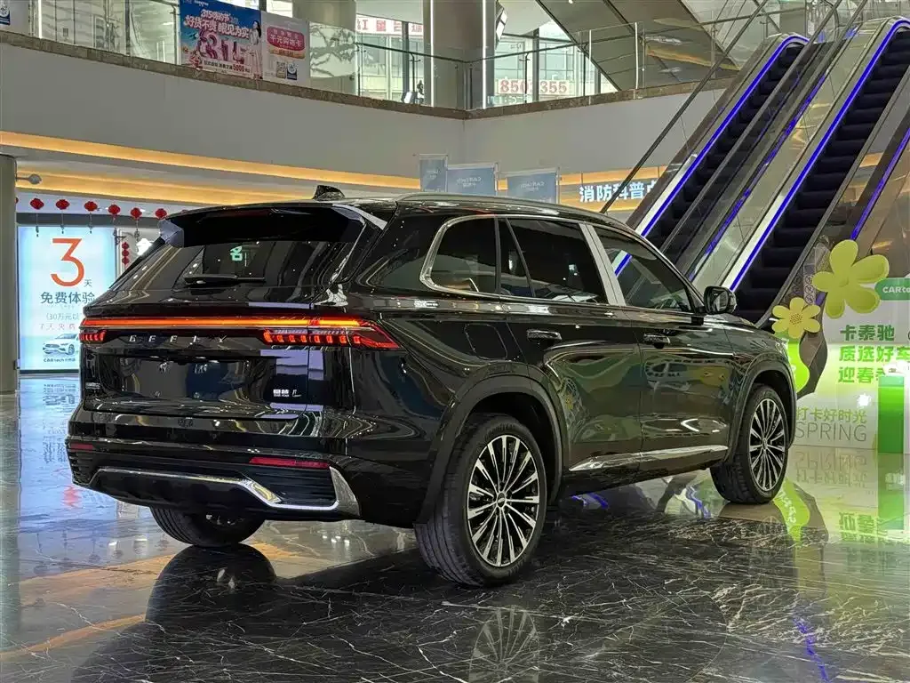 Geely Xingyue L — фото 9