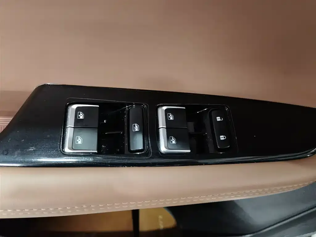 Changan UNI-Z 2025 из CN, фото 5