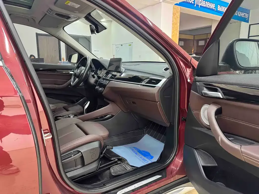 BMW X1 2021 из CN, фото 9