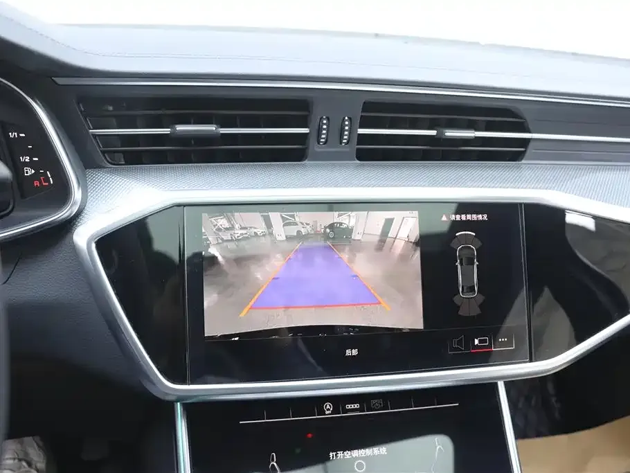Audi A6L 2023 из CN, фото 6