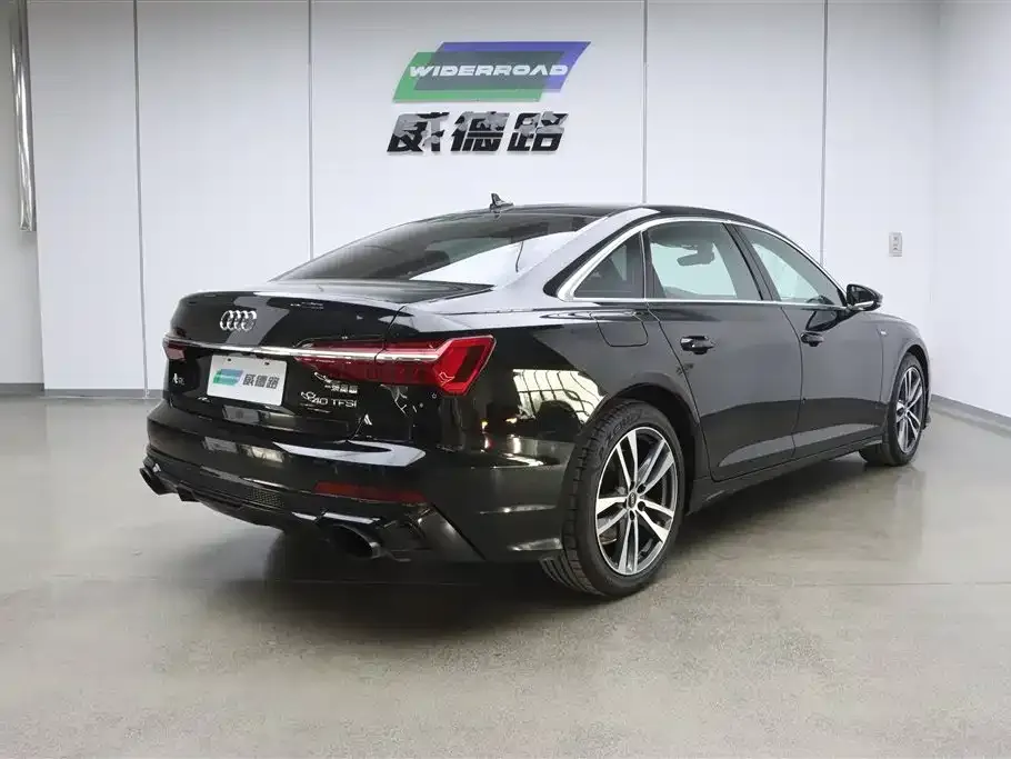 Audi A6L 2023 из CN, фото 4