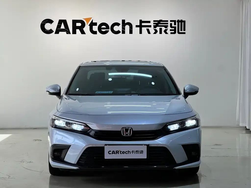 Honda Civic — фото 8