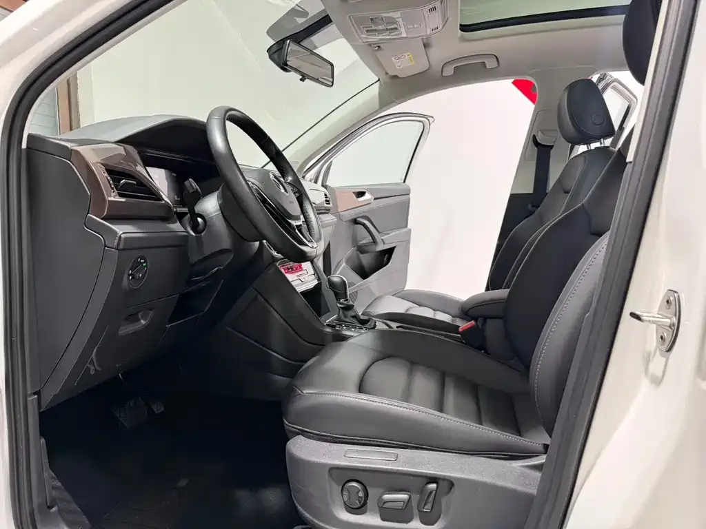 Volkswagen Tharu 2022 из CN, фото 6