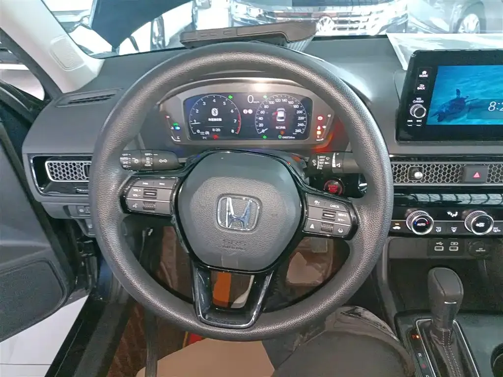 Honda Civic — фото 10