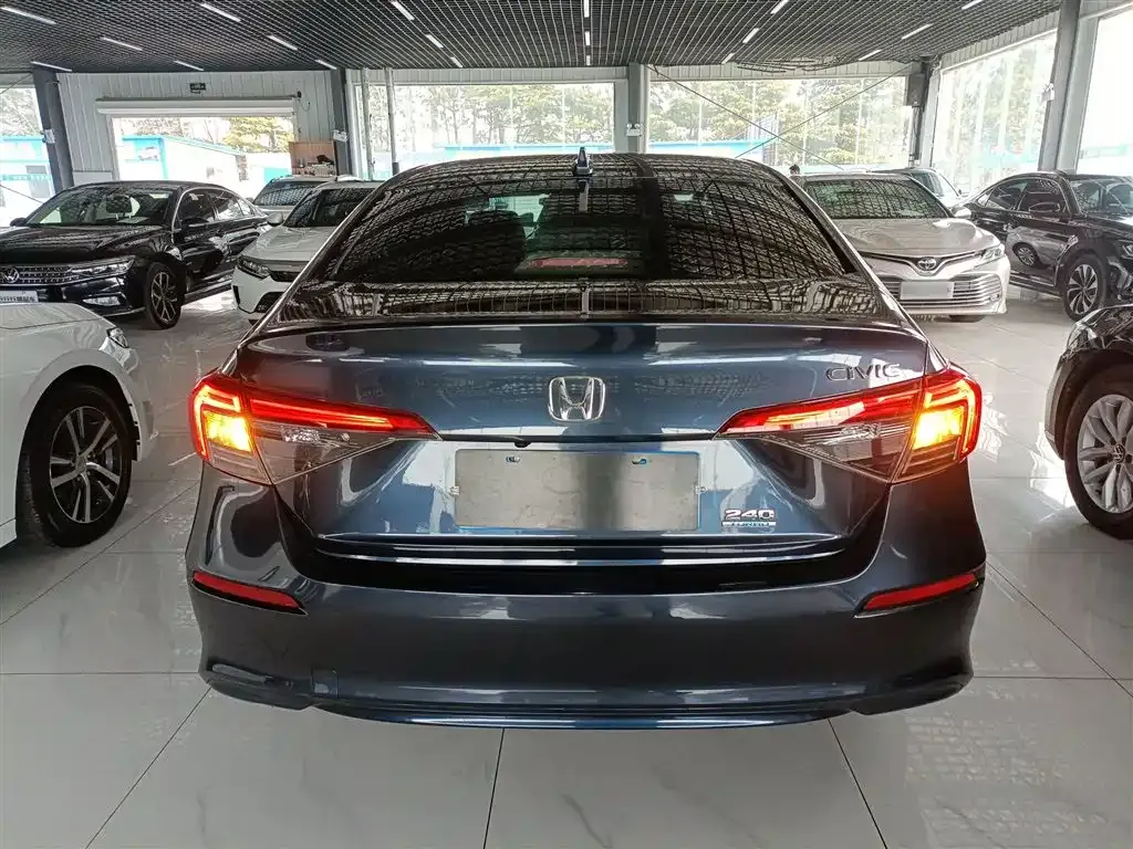 Honda Civic — фото 8