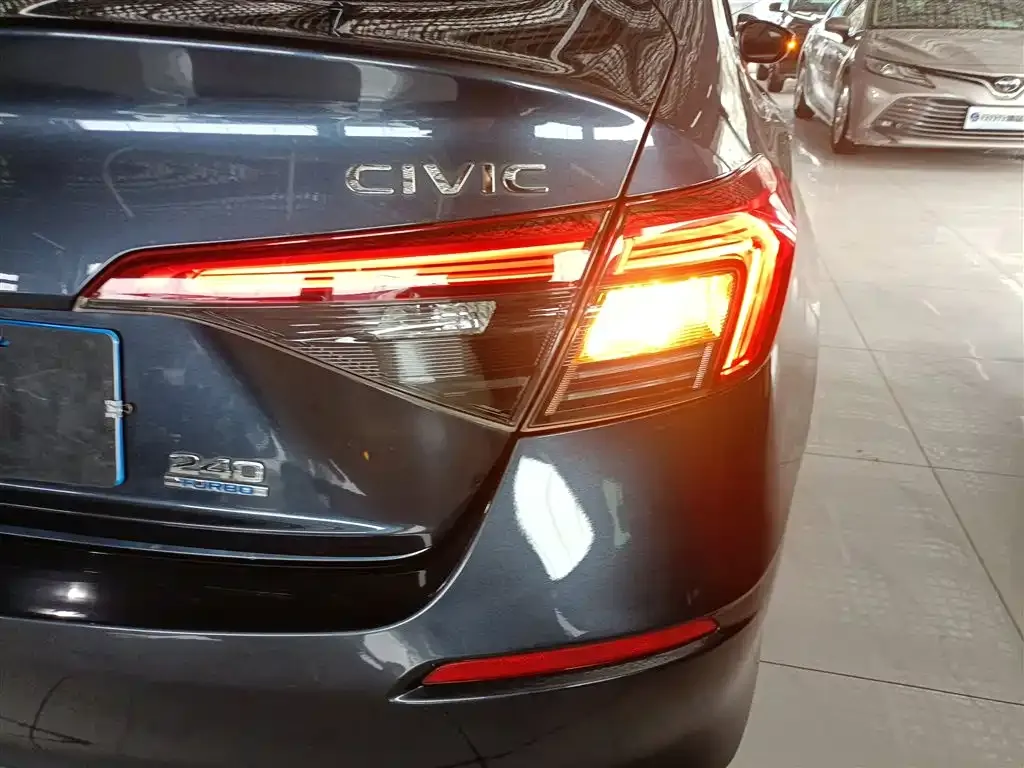 Honda Civic — фото 5