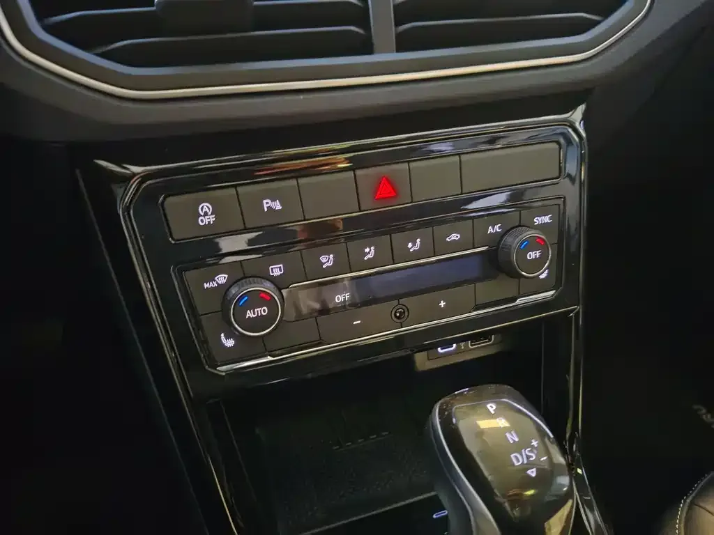 Volkswagen Tharu 2024 из CN, фото 4