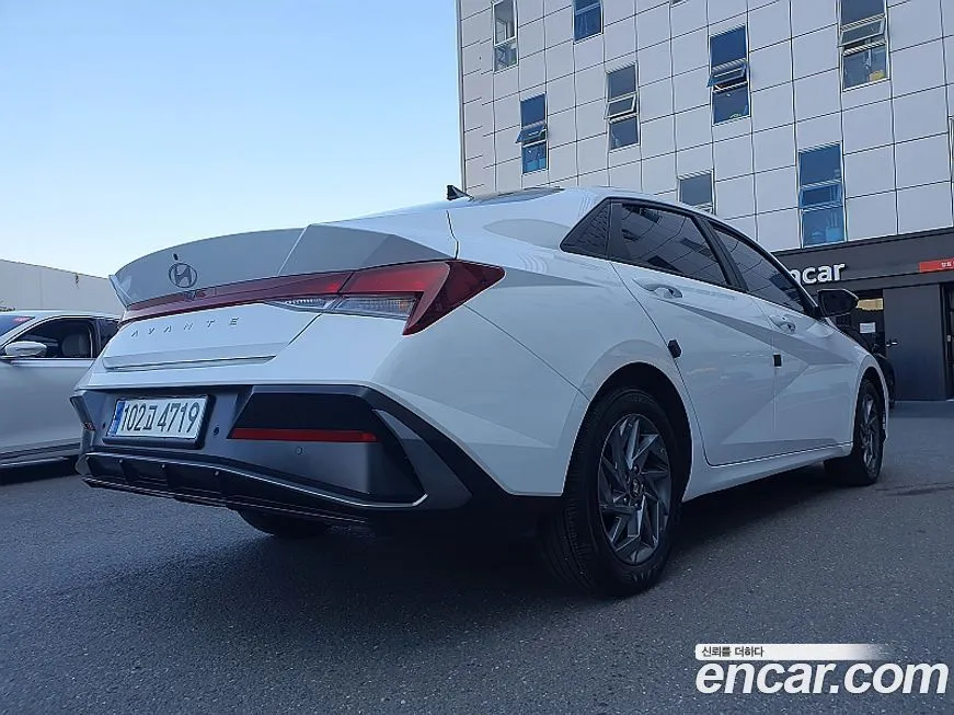 Hyundai AVANTE — фото 4