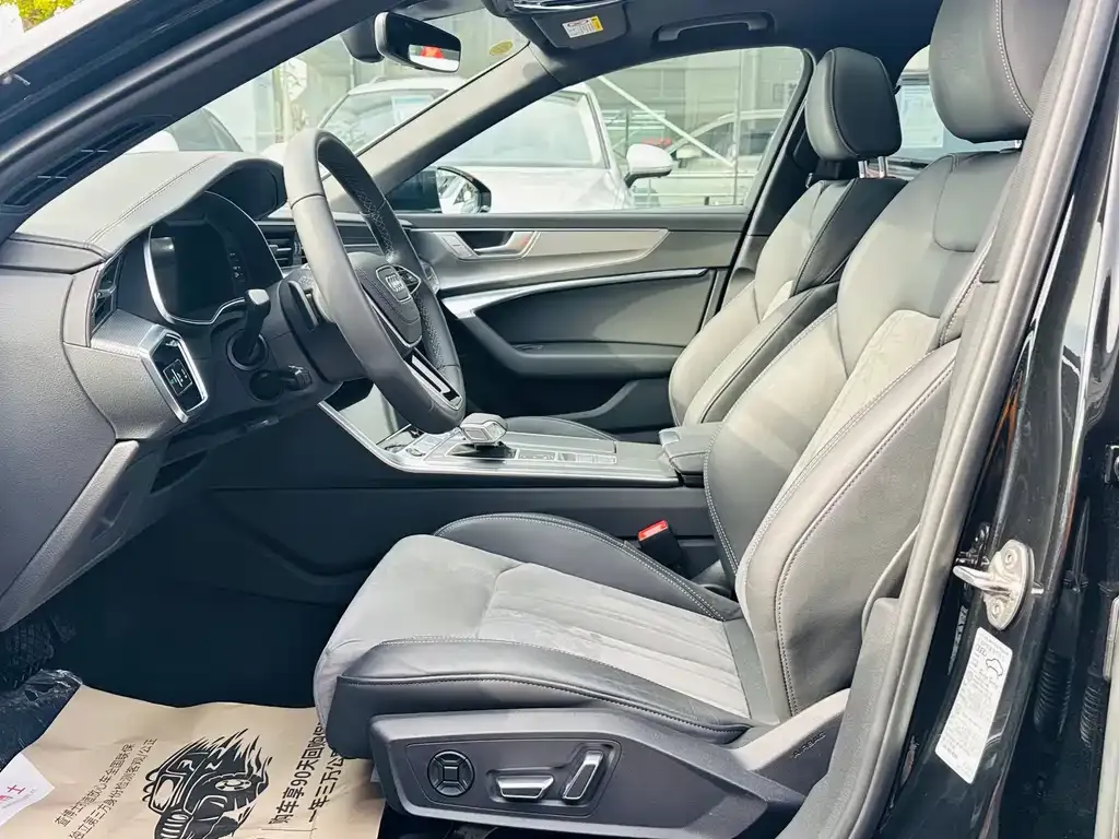 Audi A6L 2025 из CN, фото 6