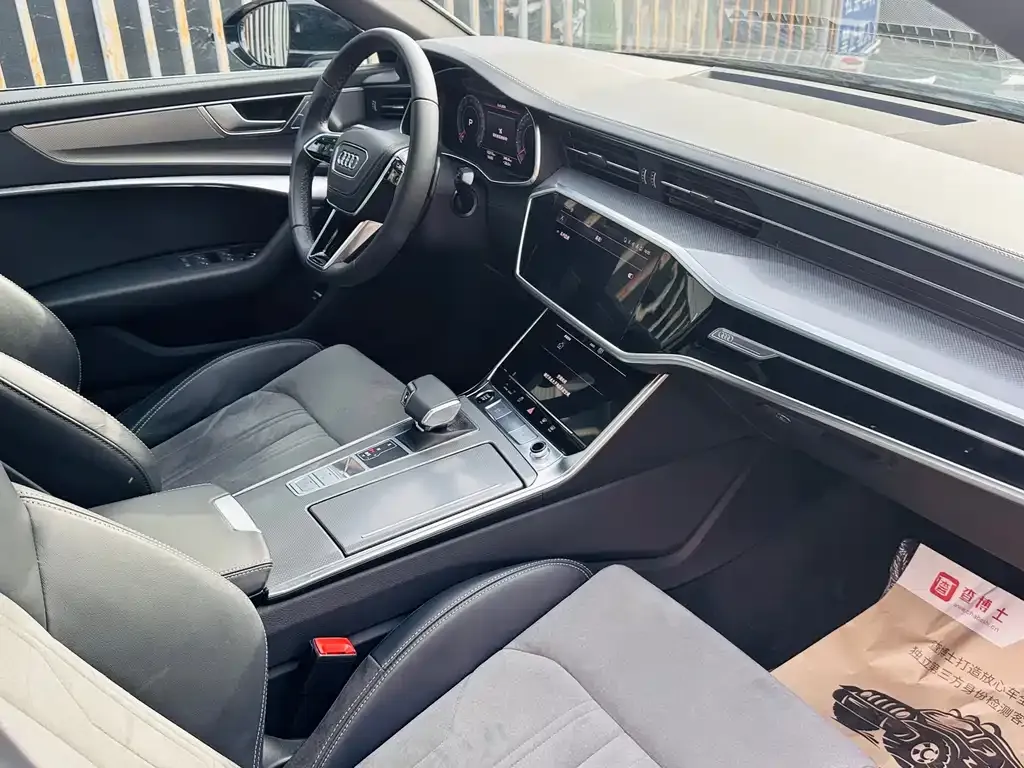 Audi A6L 2025 из CN, фото 4