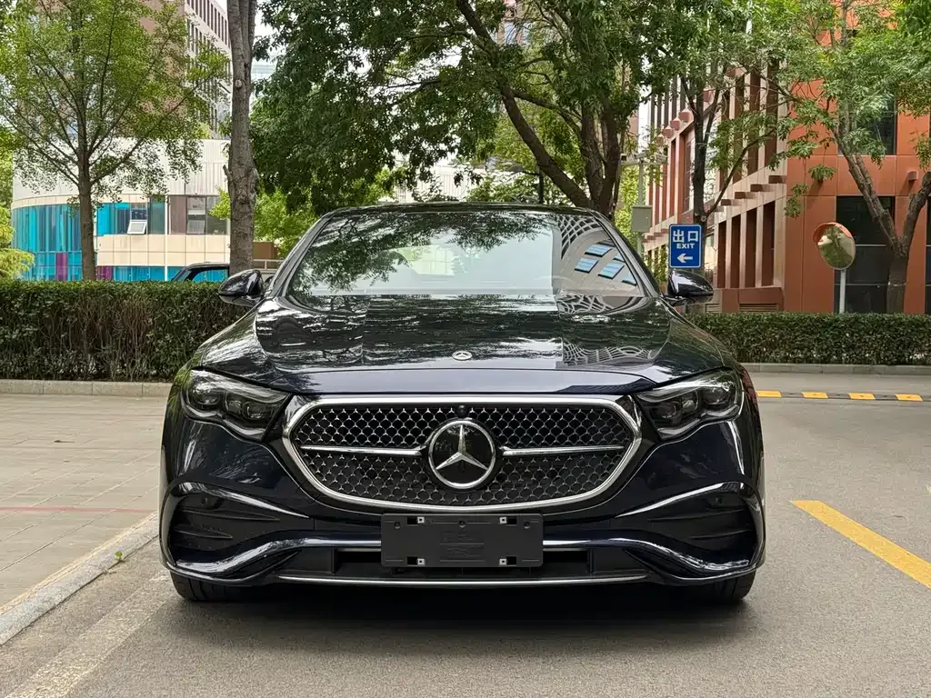Mercedes-Benz E-Class 2024 из CN, фото 2