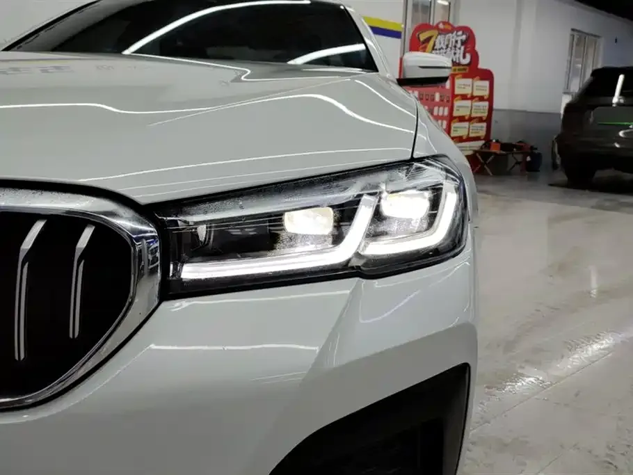 BMW 5 Series New Energy — фото 7