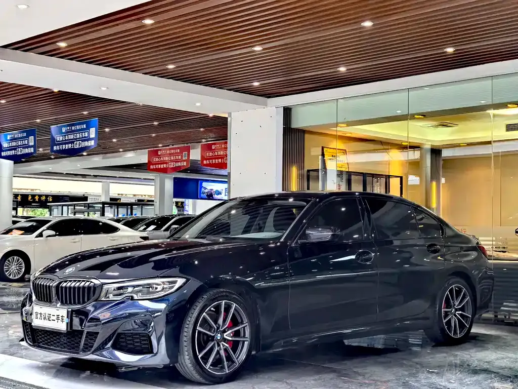 BMW 3 Series 2022 из CN, фото 1